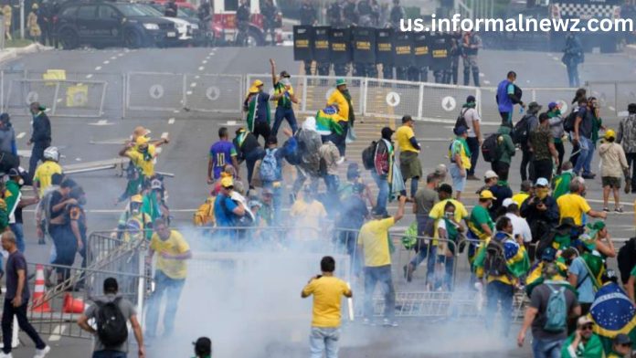 Brazil: Supporters of former President Bolsonaro entered Parliament House-SC, fiercely created ruckus, reminded of US Capitol violence