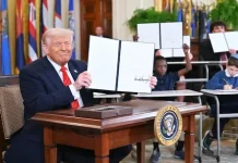 Trump signs order to dismantle US education department